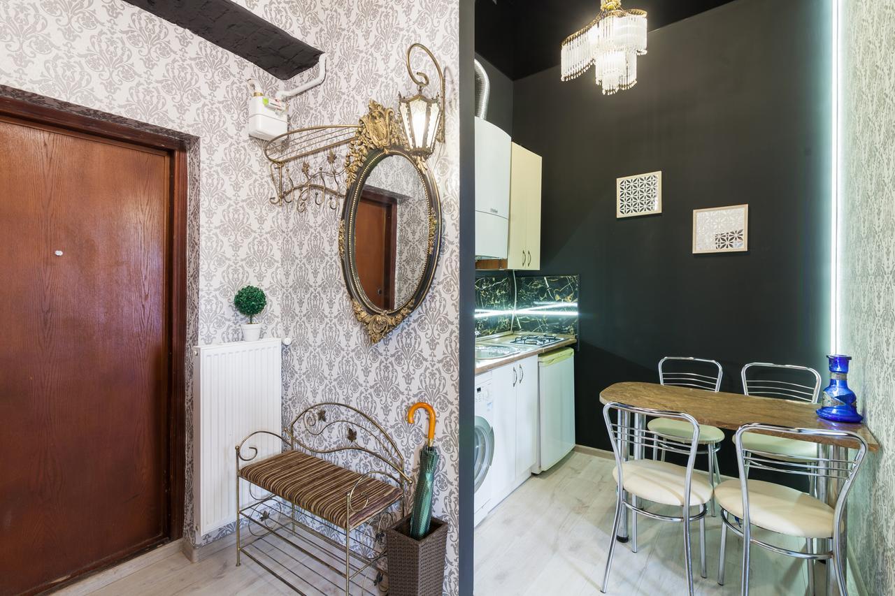 Austrian Apartments Leopolli Near Railway Station Лвив Екстериор снимка