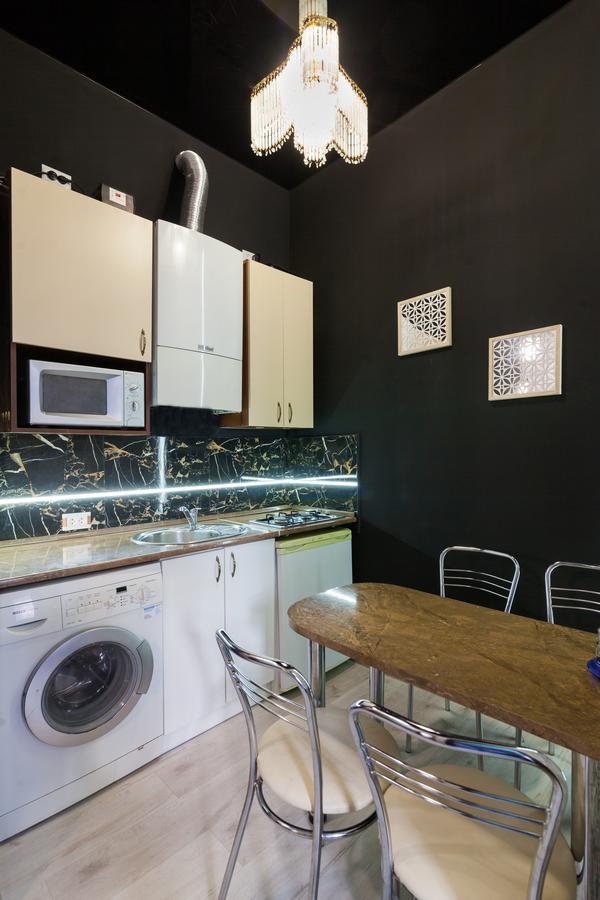Austrian Apartments Leopolli Near Railway Station Лвив Екстериор снимка